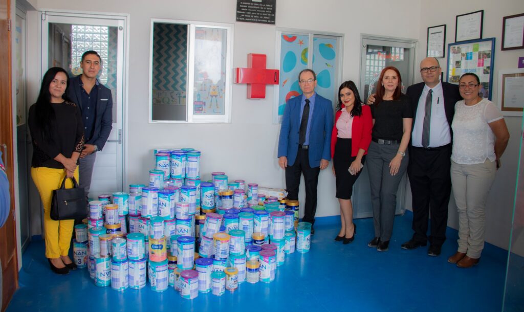 Superan “Challenge Baby Milk” al donar 649 latas de leche al Albergue